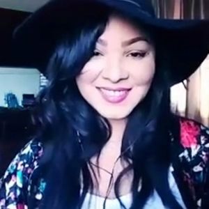 Meet your Posher, Bethania